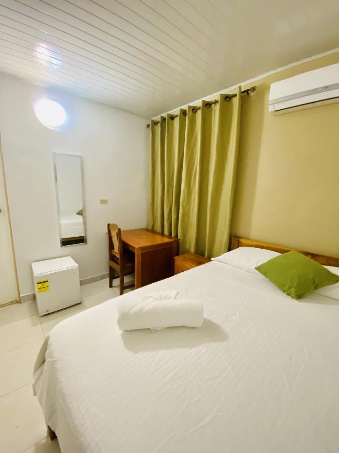 Hotel Ana Mary Santiago Esterno foto