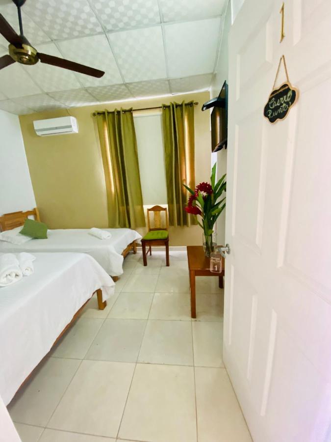 Hotel Ana Mary Santiago Esterno foto